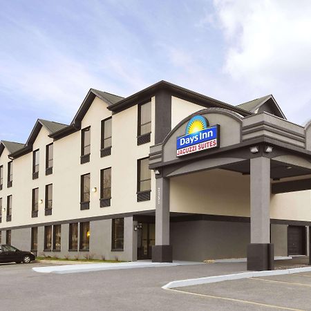 Days Inn By Wyndham Toronto East Lakeview Exterior photo